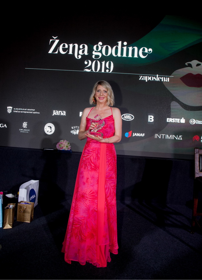 zena godine