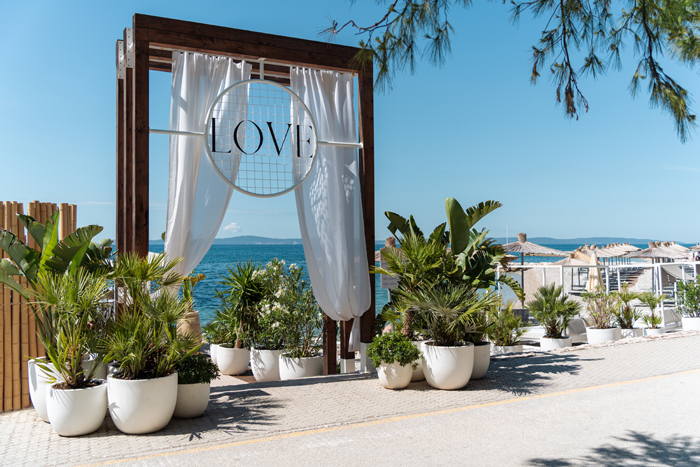 mistral beach club radisson blu