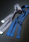 Svileni šal-kravata: blagdanski hit modni dodatak