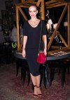 Jelena Rozga: mala crna haljina uz crvene baršunaste dodatke