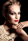 Chanel: igra crvene i zlatne za glamurozni Božić