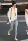 Kendall Jenner krade poglede izazovnom košuljom