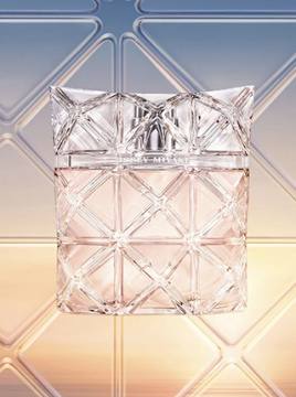 Sunce u bočici: zaljubili smo se u novi Lumière d’Issey parfem