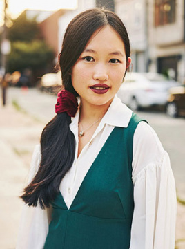 Upoznajte Rebeccu F. Kuang, spisateljicu koja niže fantasy bestselere!